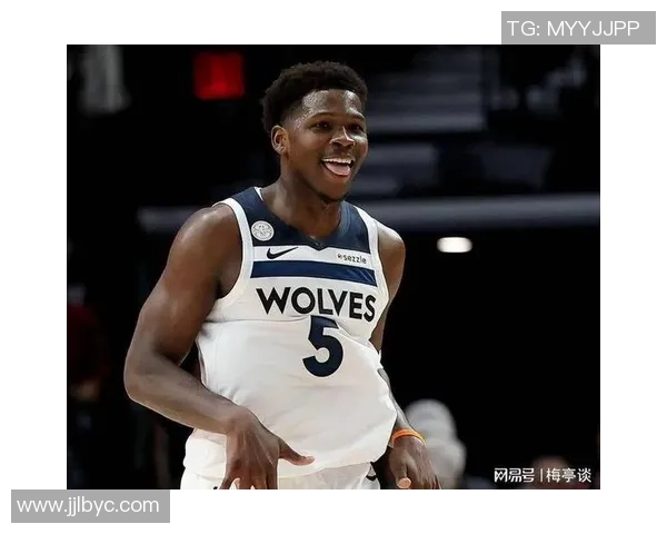 开拓者半场领先森林狼四分 杨瀚森贡献两分一板 华子火力全开砍下十八分