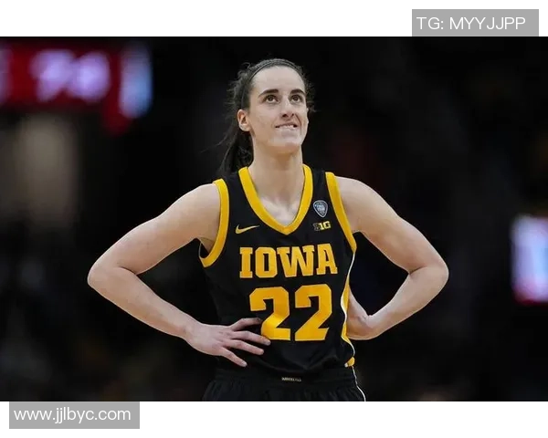 克拉克领跑WNBA本赛季球员浏览量排行 阿贾位居第三